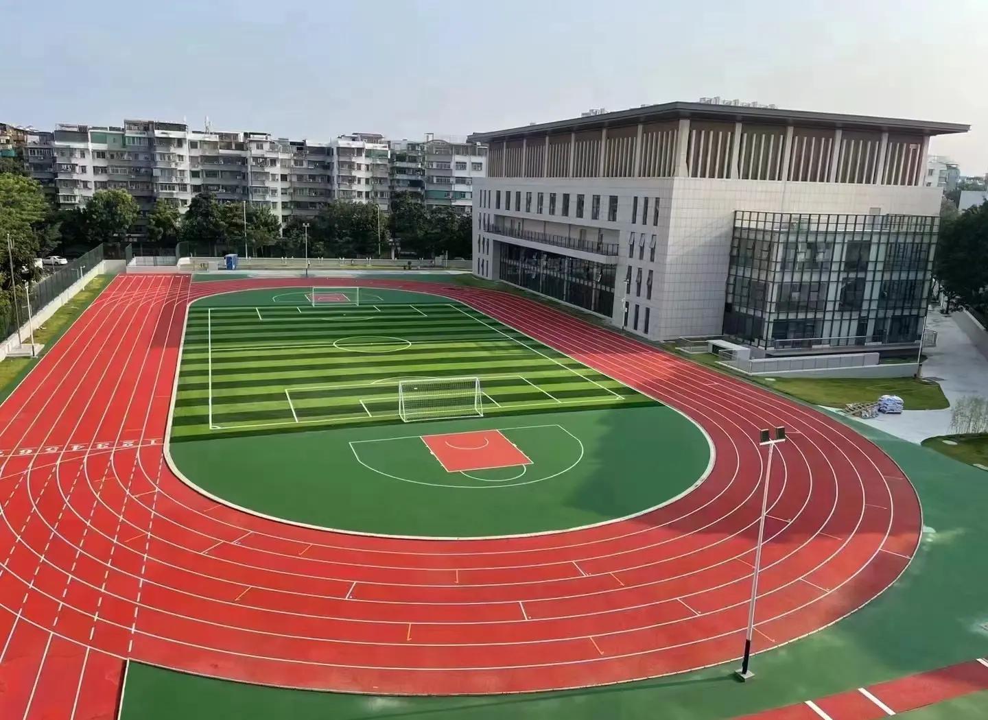 黑河市橡胶跑道塑胶篮球场 - 一站式服务